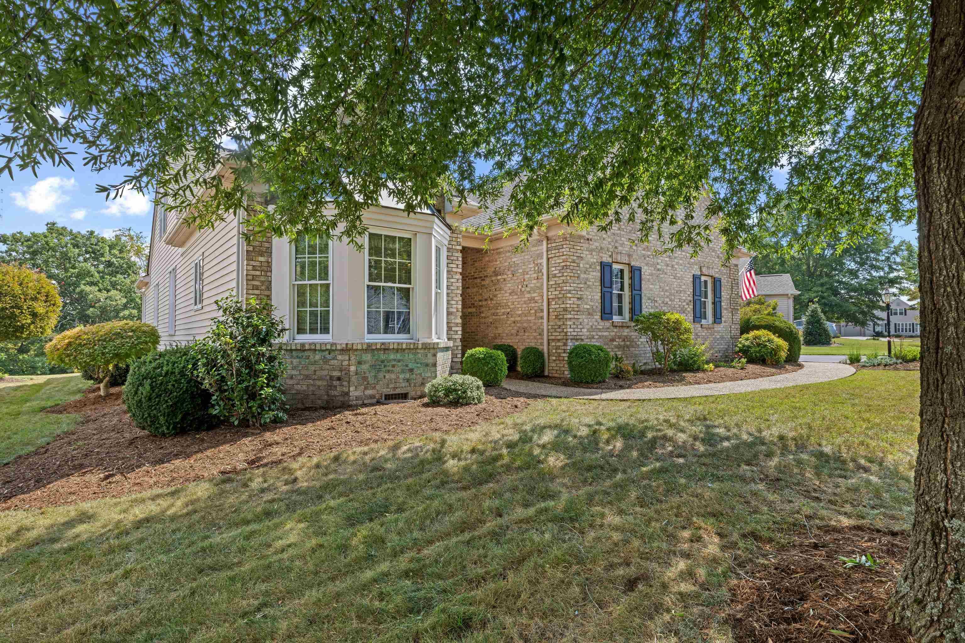 737 GOVERNORS WAY