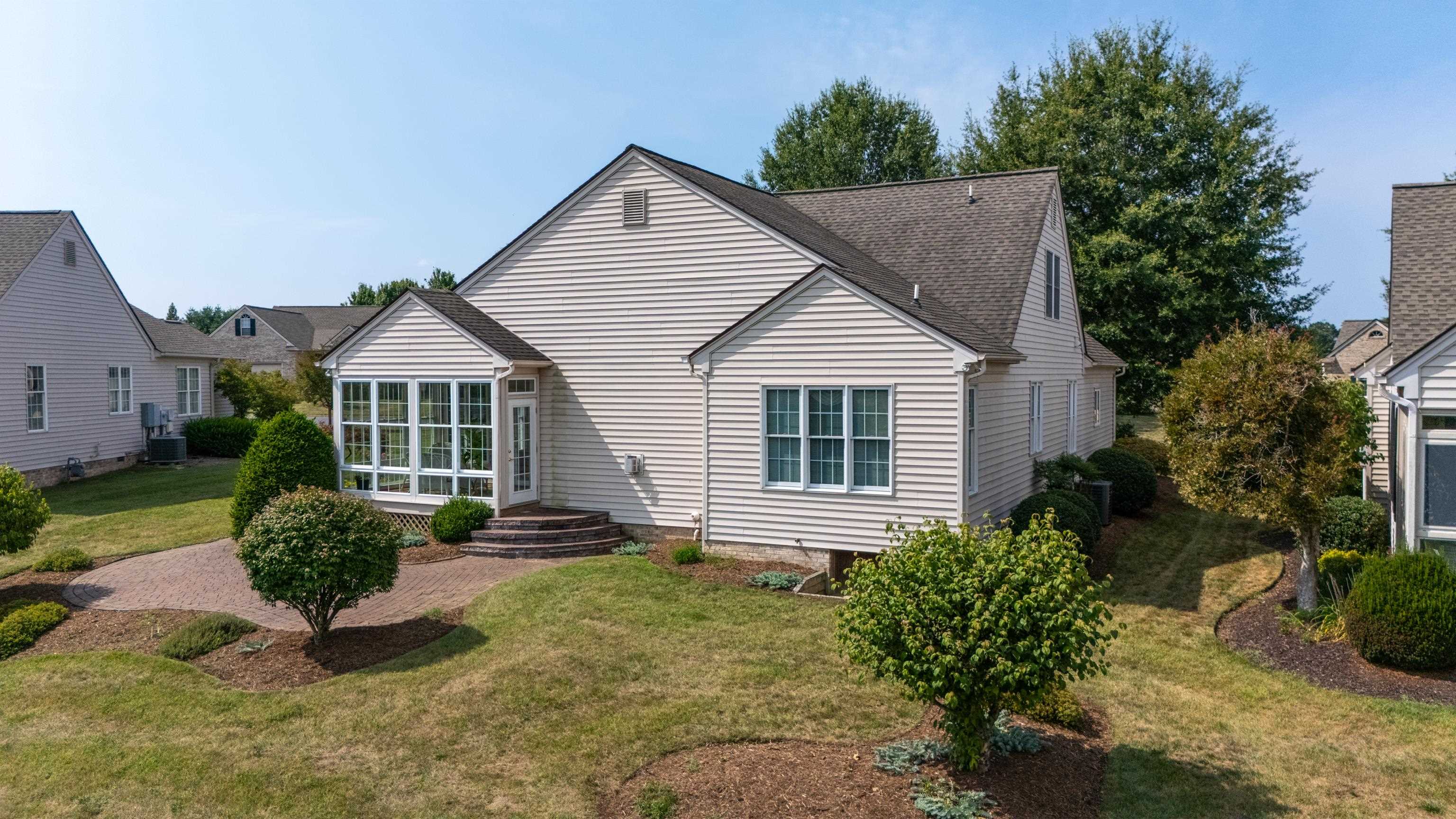 737 GOVERNORS WAY