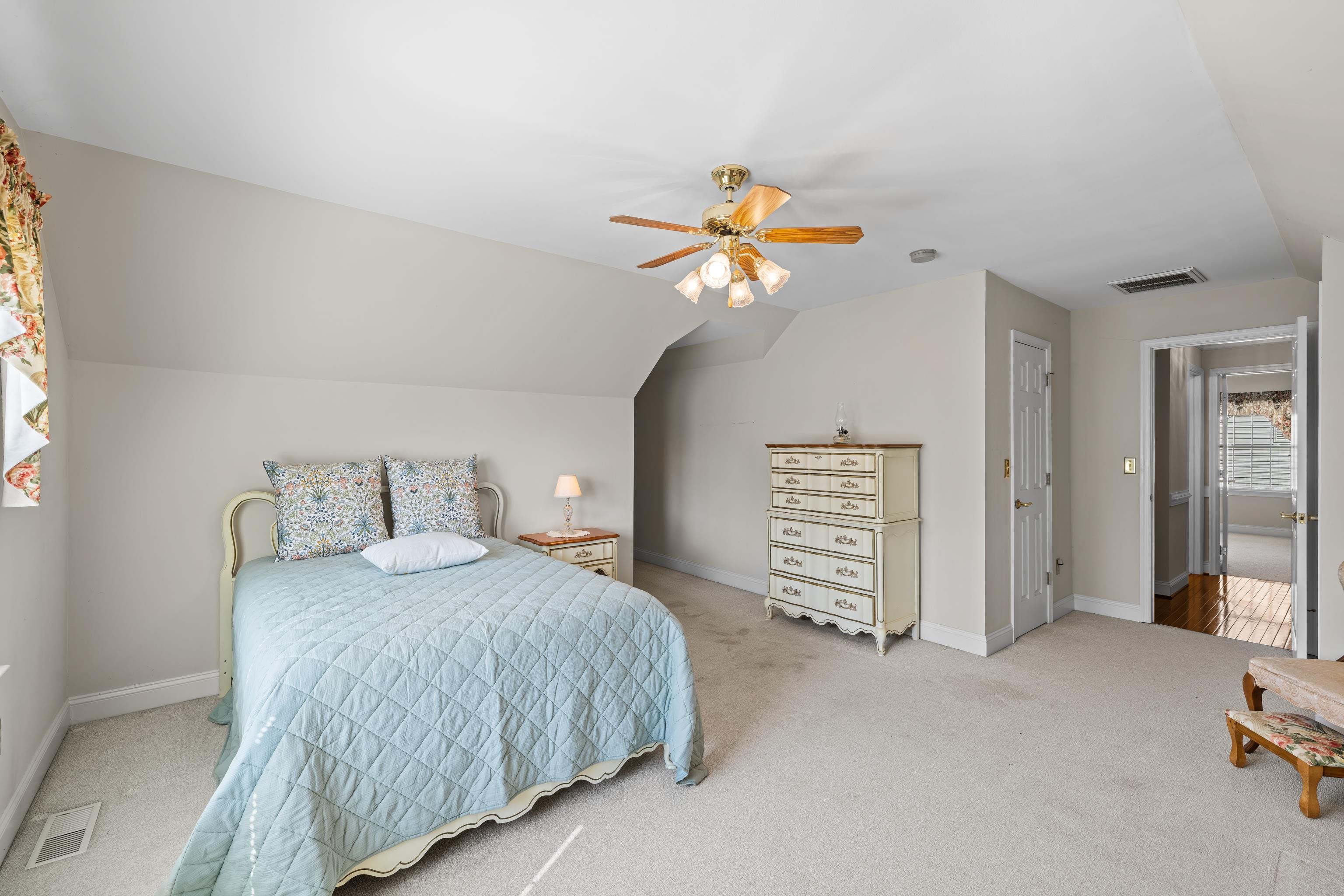 737 GOVERNORS WAY