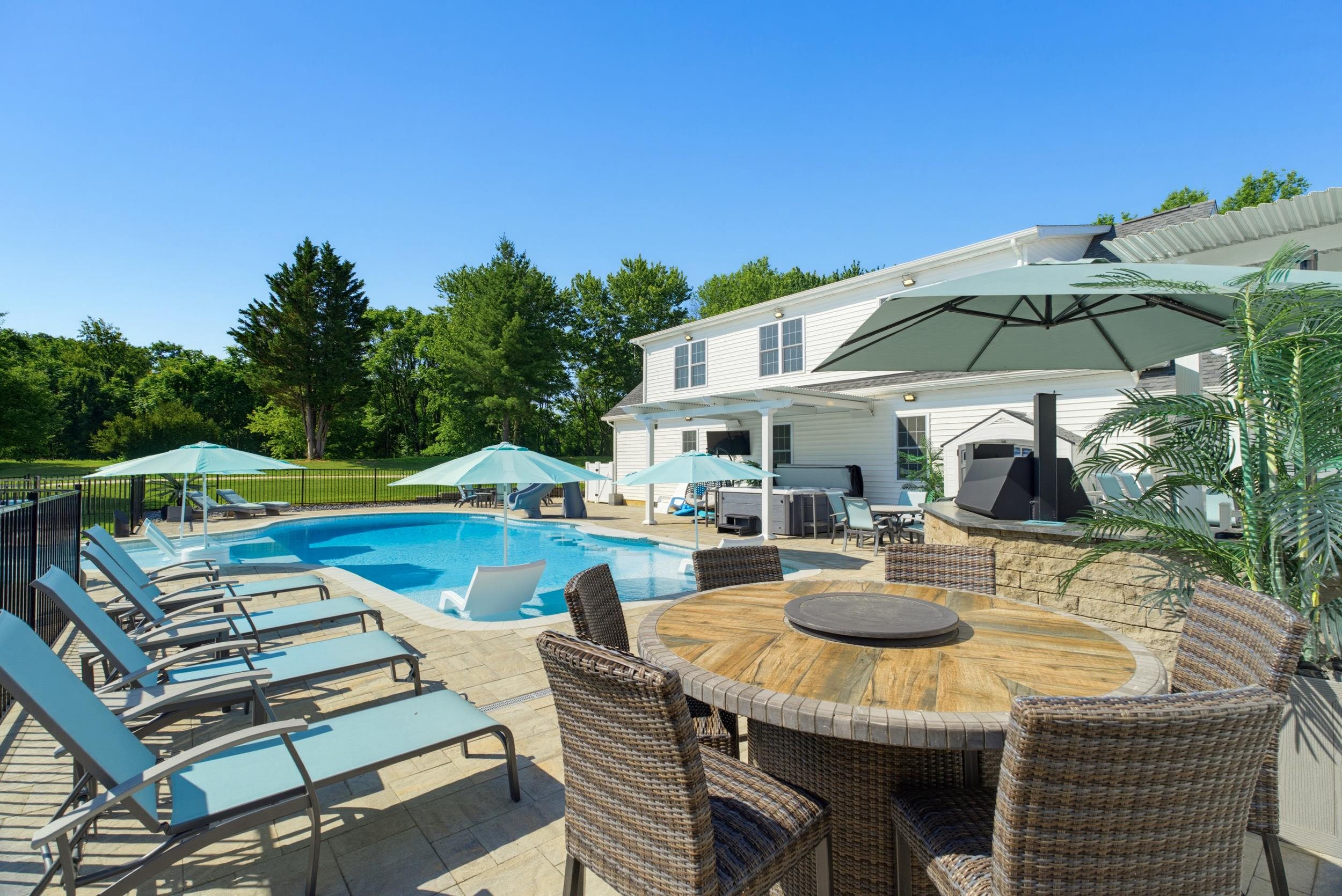 572 AUGUSTA FARMS RD