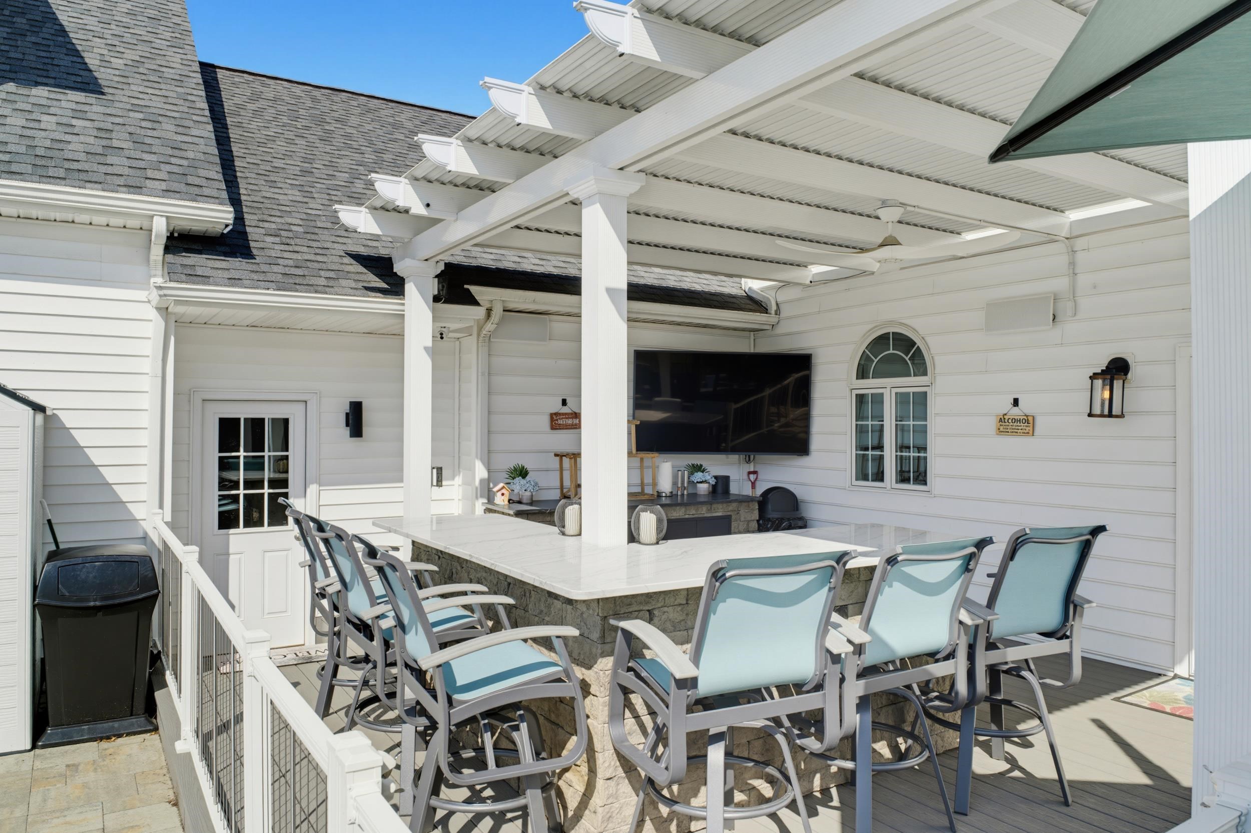 572 AUGUSTA FARMS RD