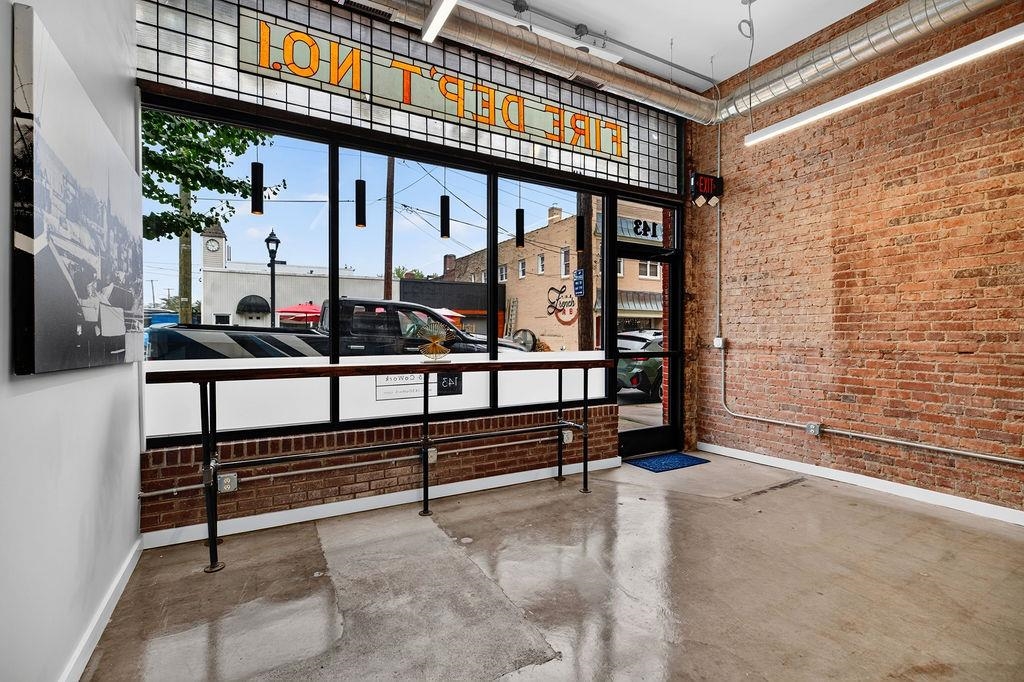 143 N WAYNE AVE