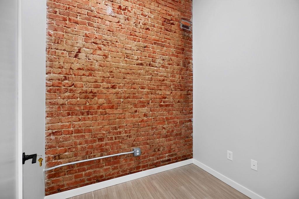 143 N WAYNE AVE