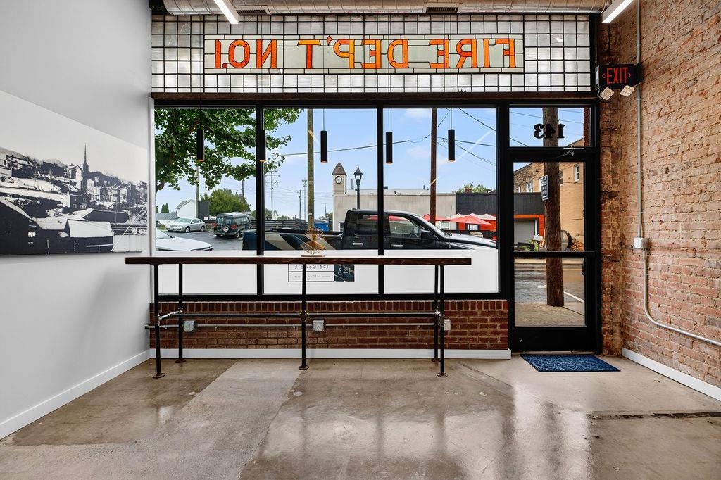143 N WAYNE AVE