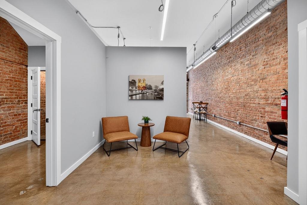 143 N WAYNE AVE