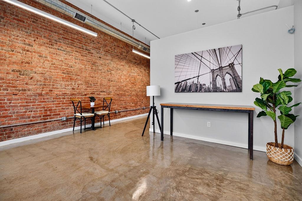 143 N WAYNE AVE