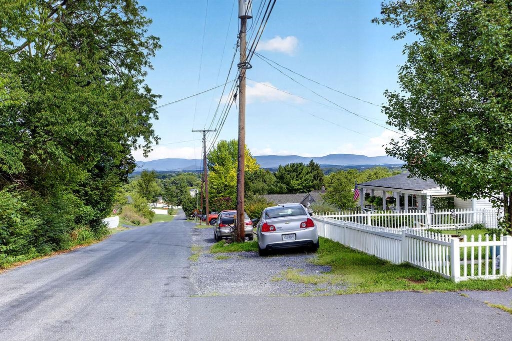 134 MAURY MILL RD