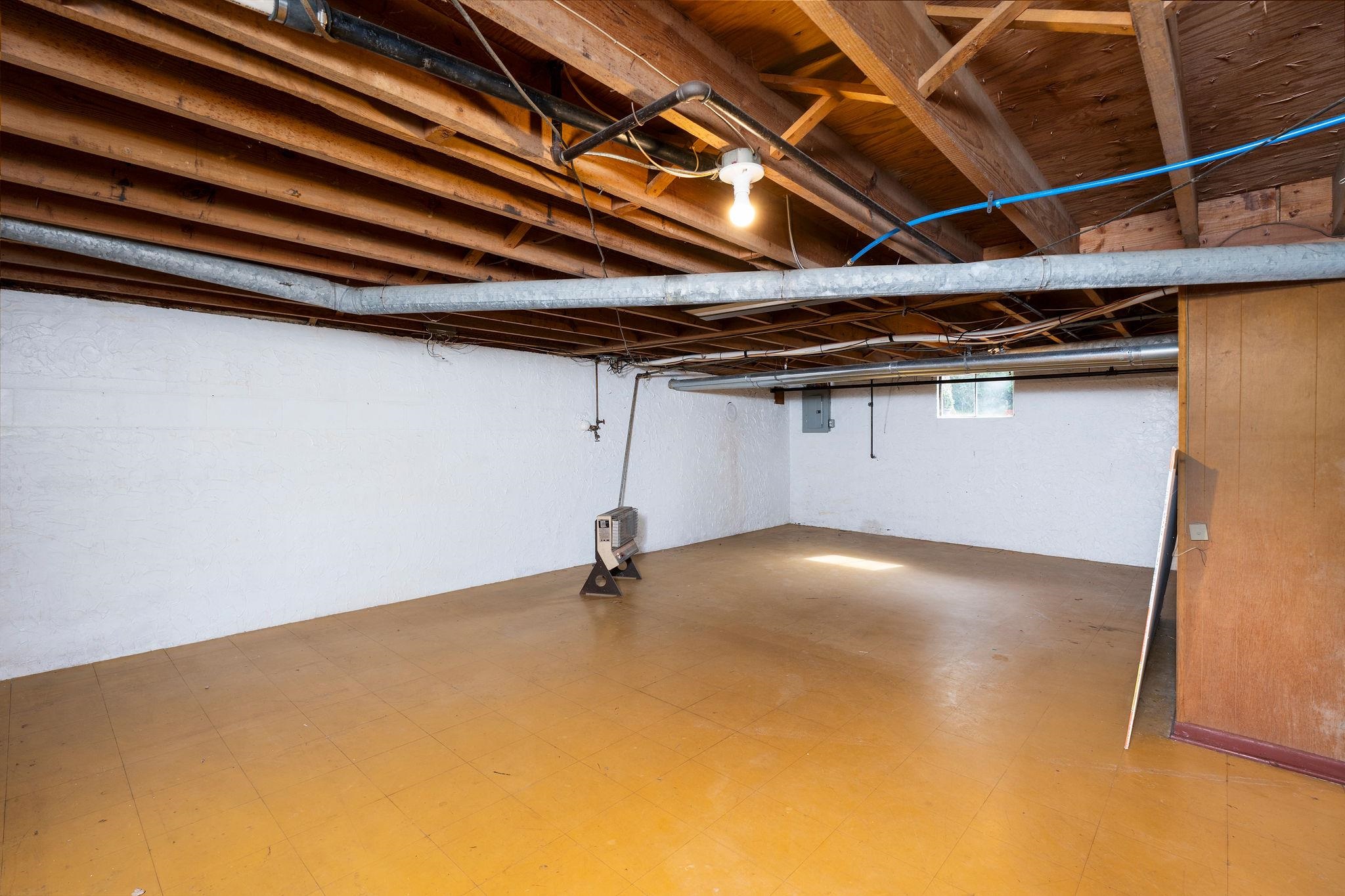104 GREENWOOD RD
