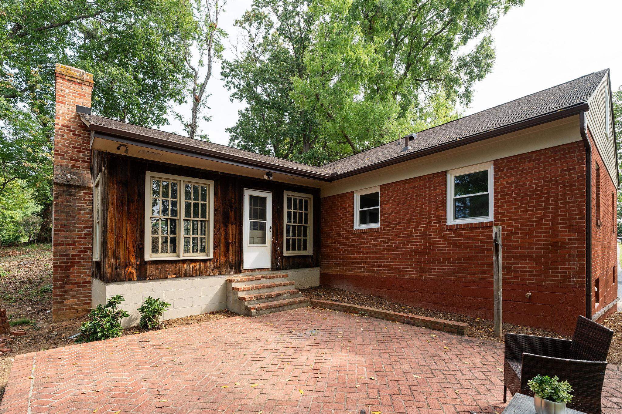 104 GREENWOOD RD