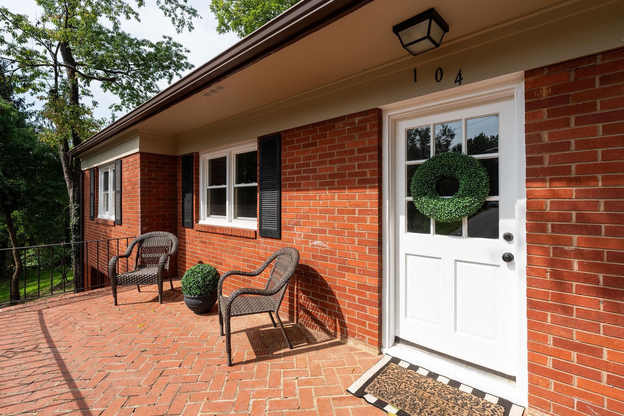 104 GREENWOOD RD