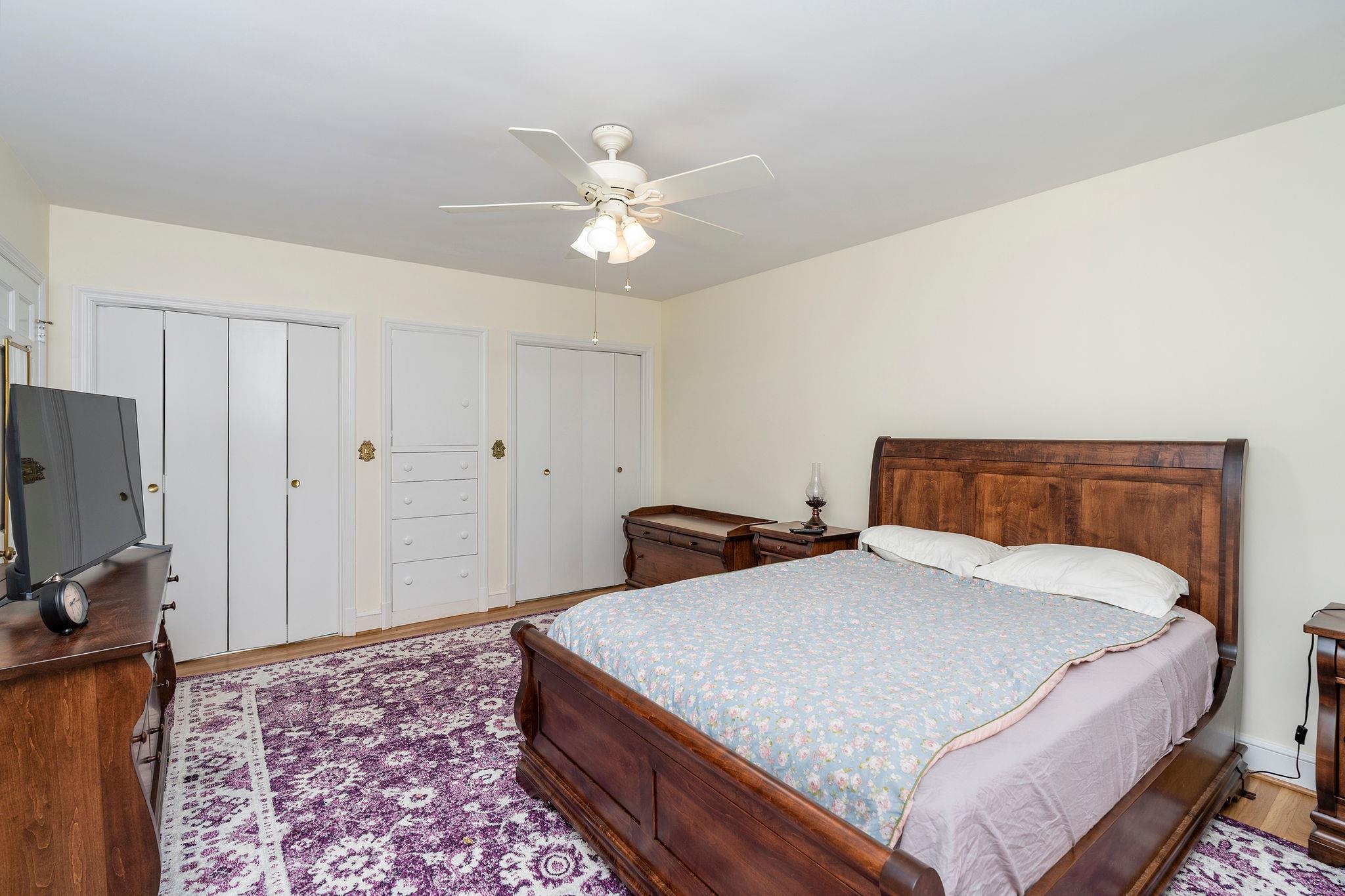 105 WOODLAND DR