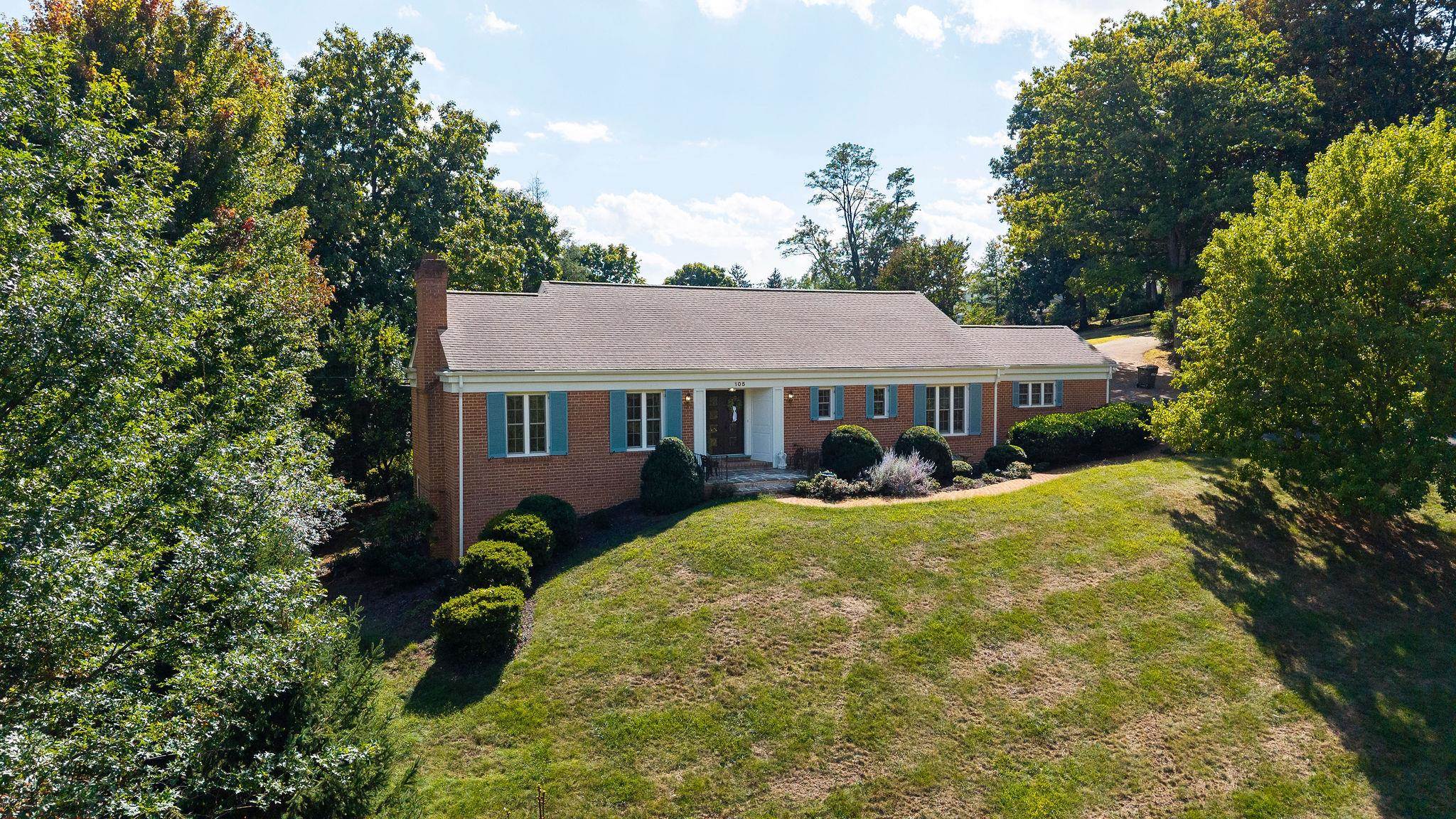 105 WOODLAND DR