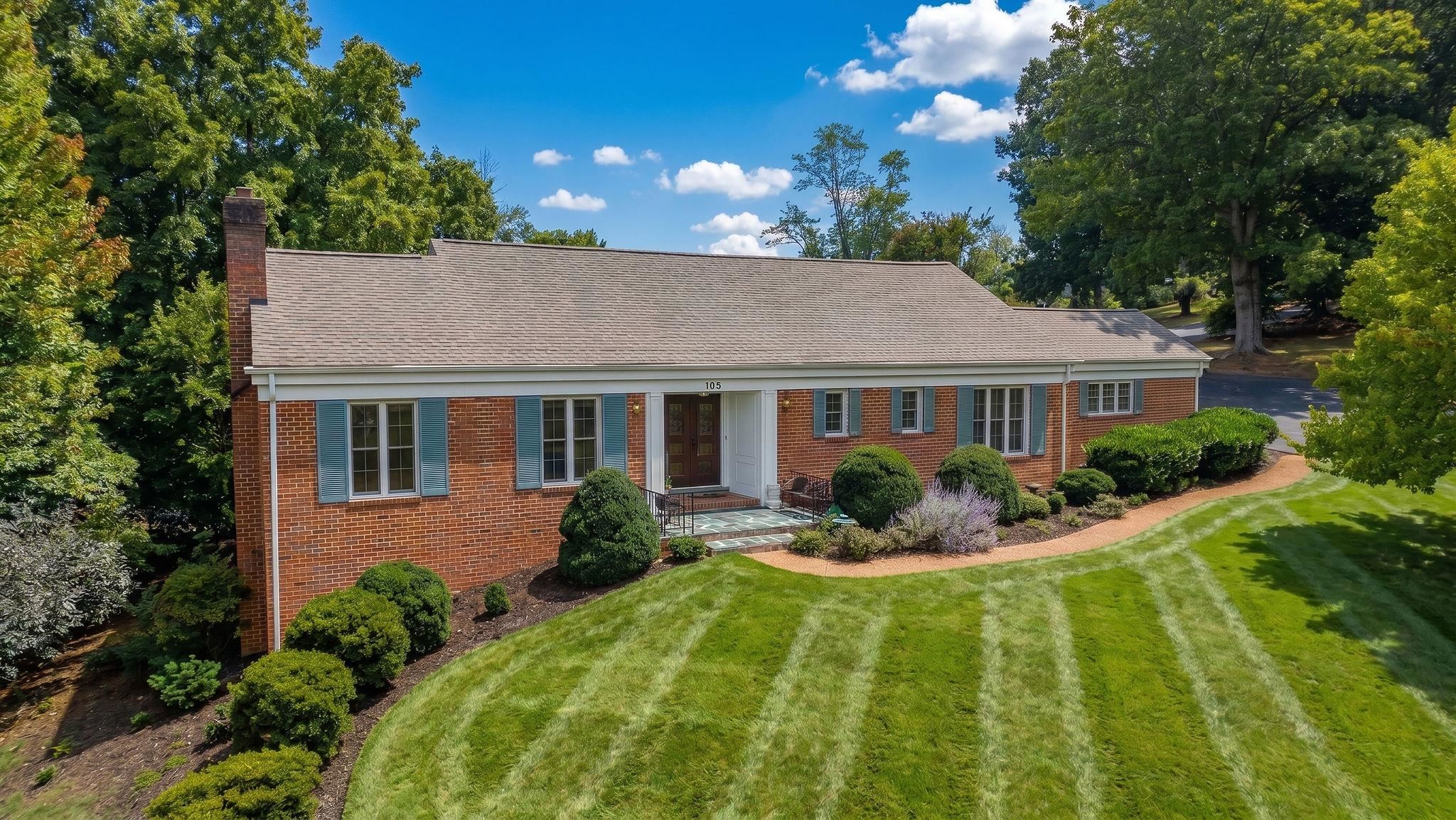 105 WOODLAND DR