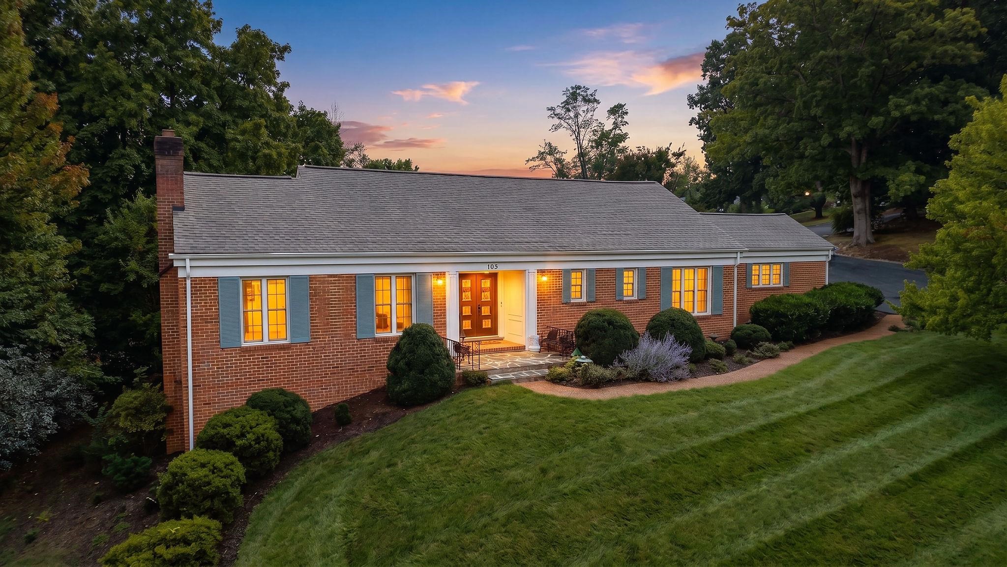 105 WOODLAND DR