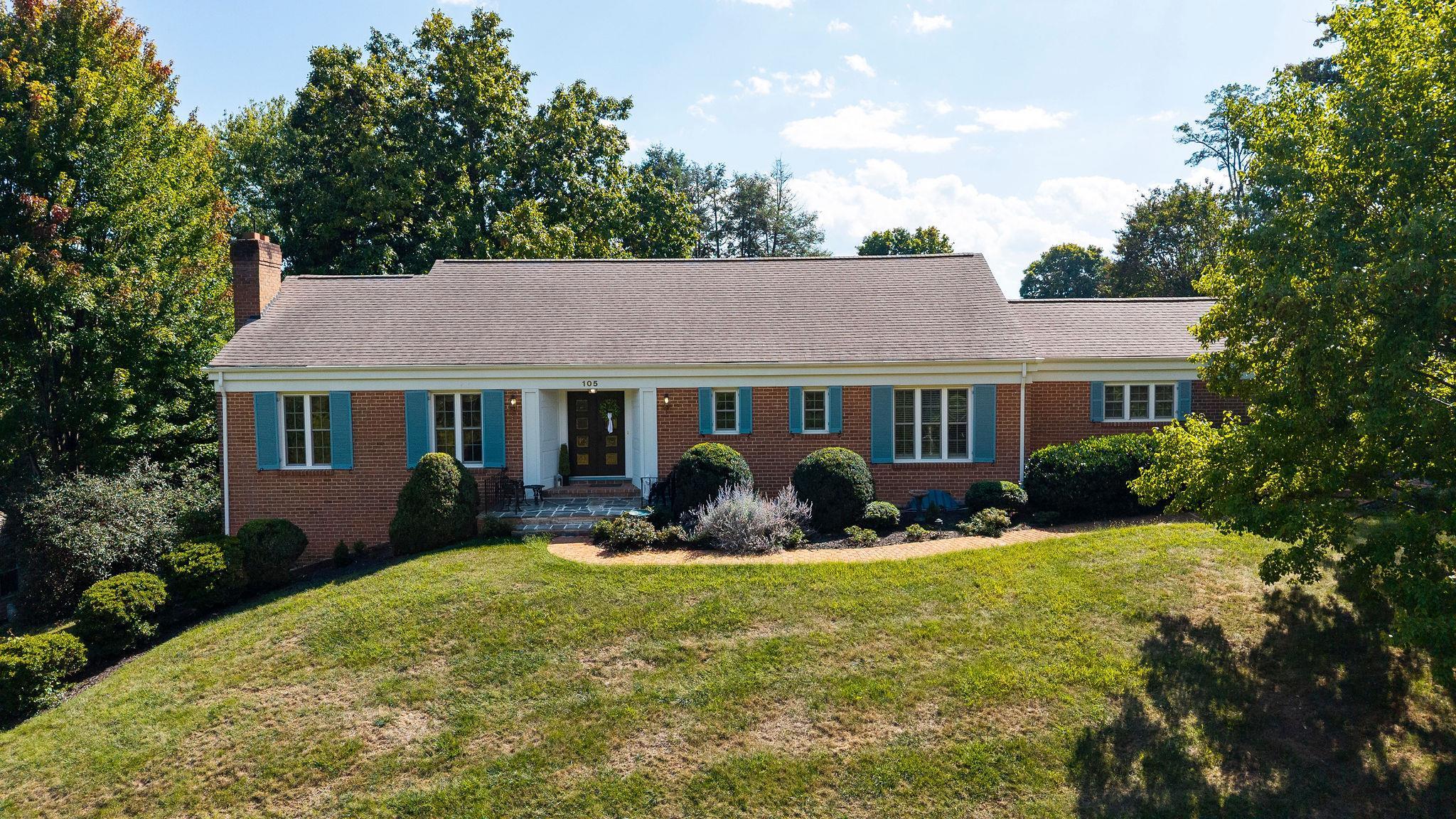 105 WOODLAND DR