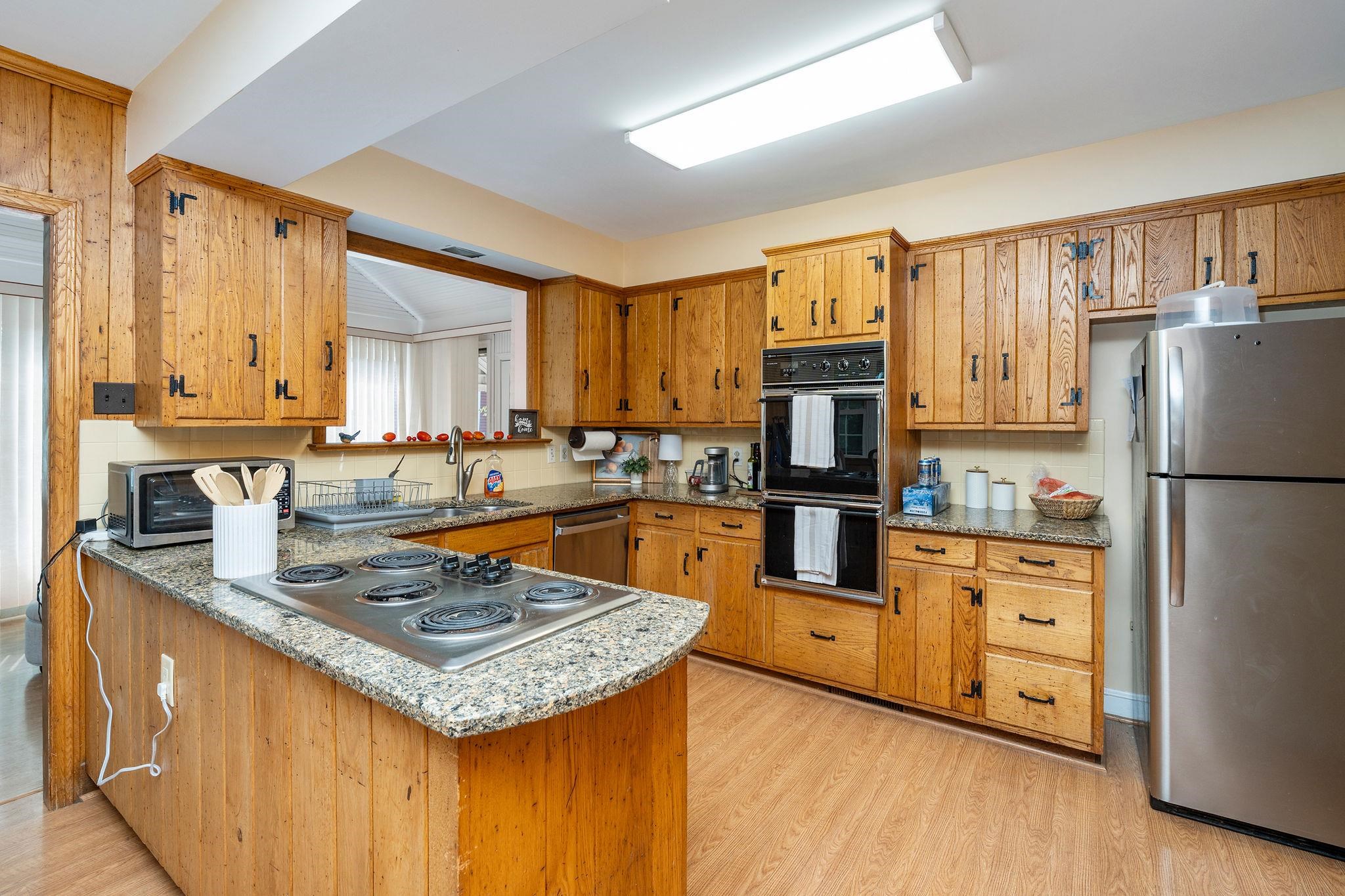 105 WOODLAND DR
