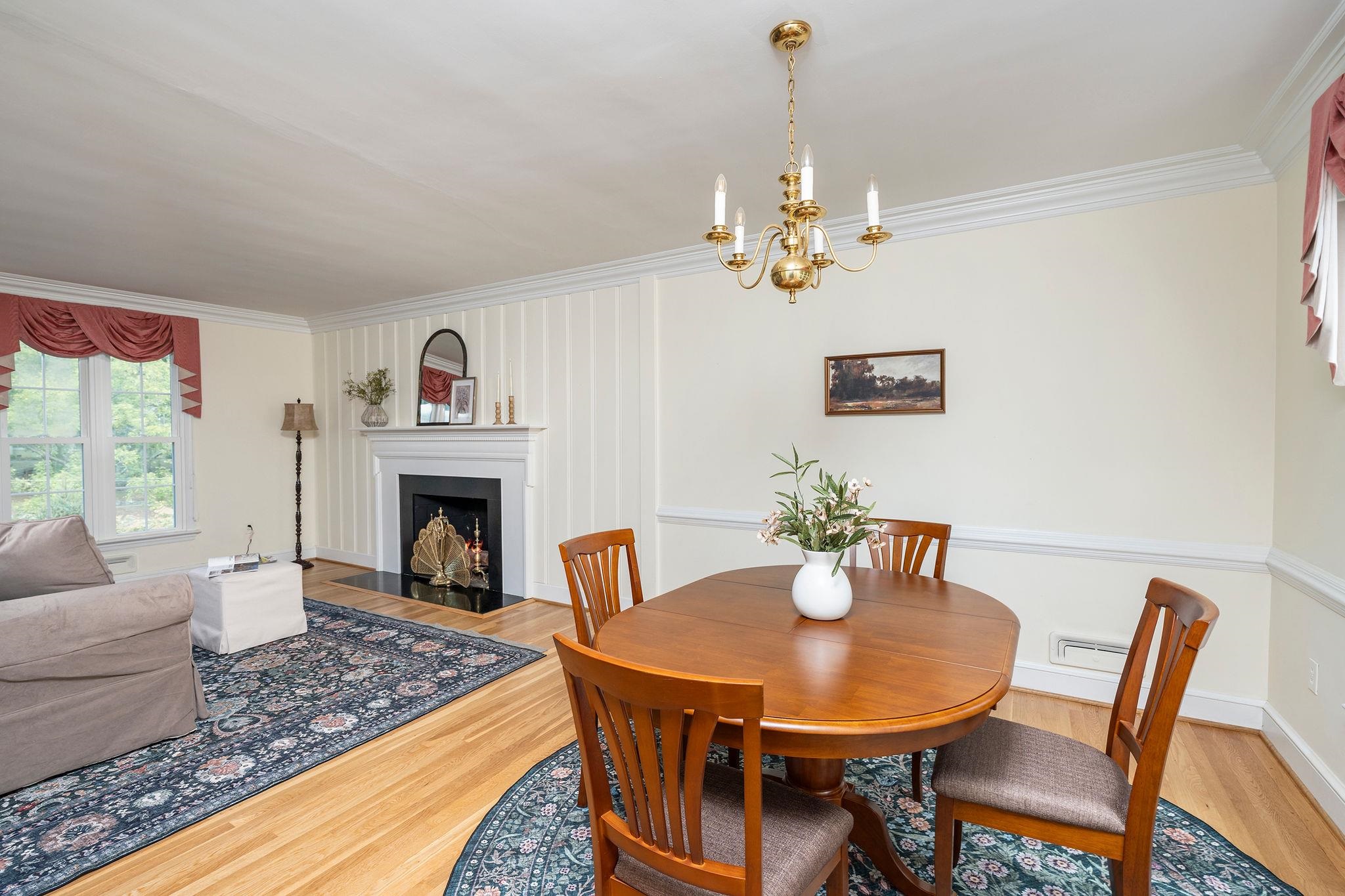 105 WOODLAND DR