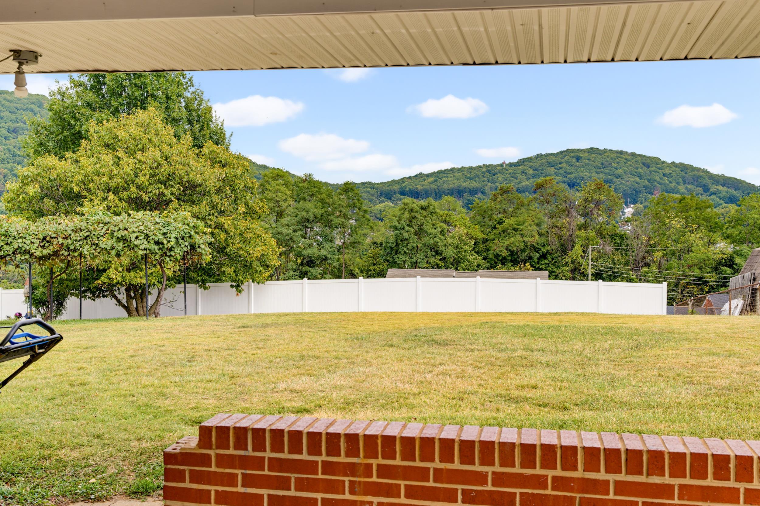 293 GRANDON RD