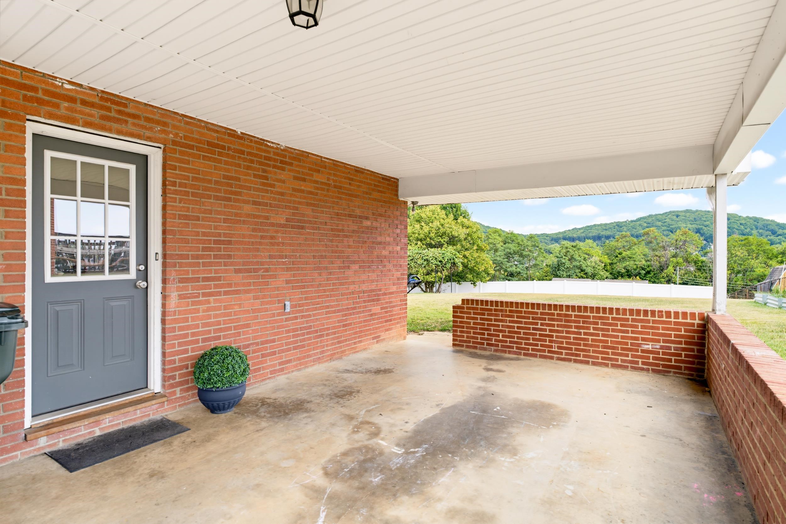 293 GRANDON RD