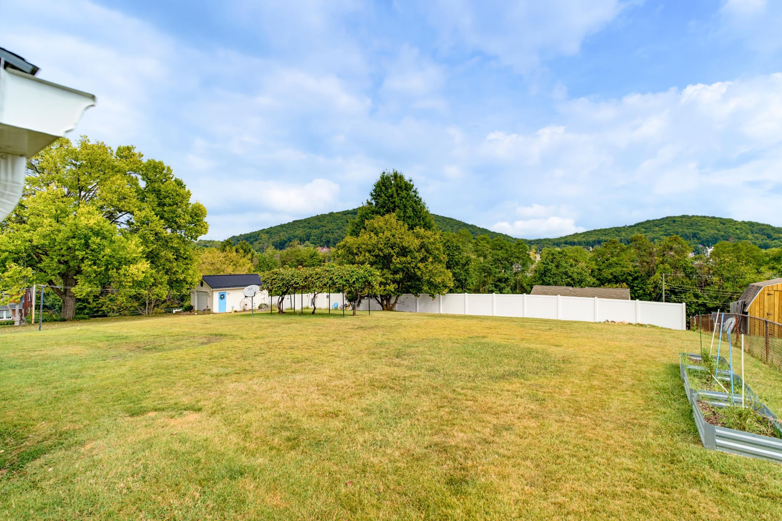 293 GRANDON RD