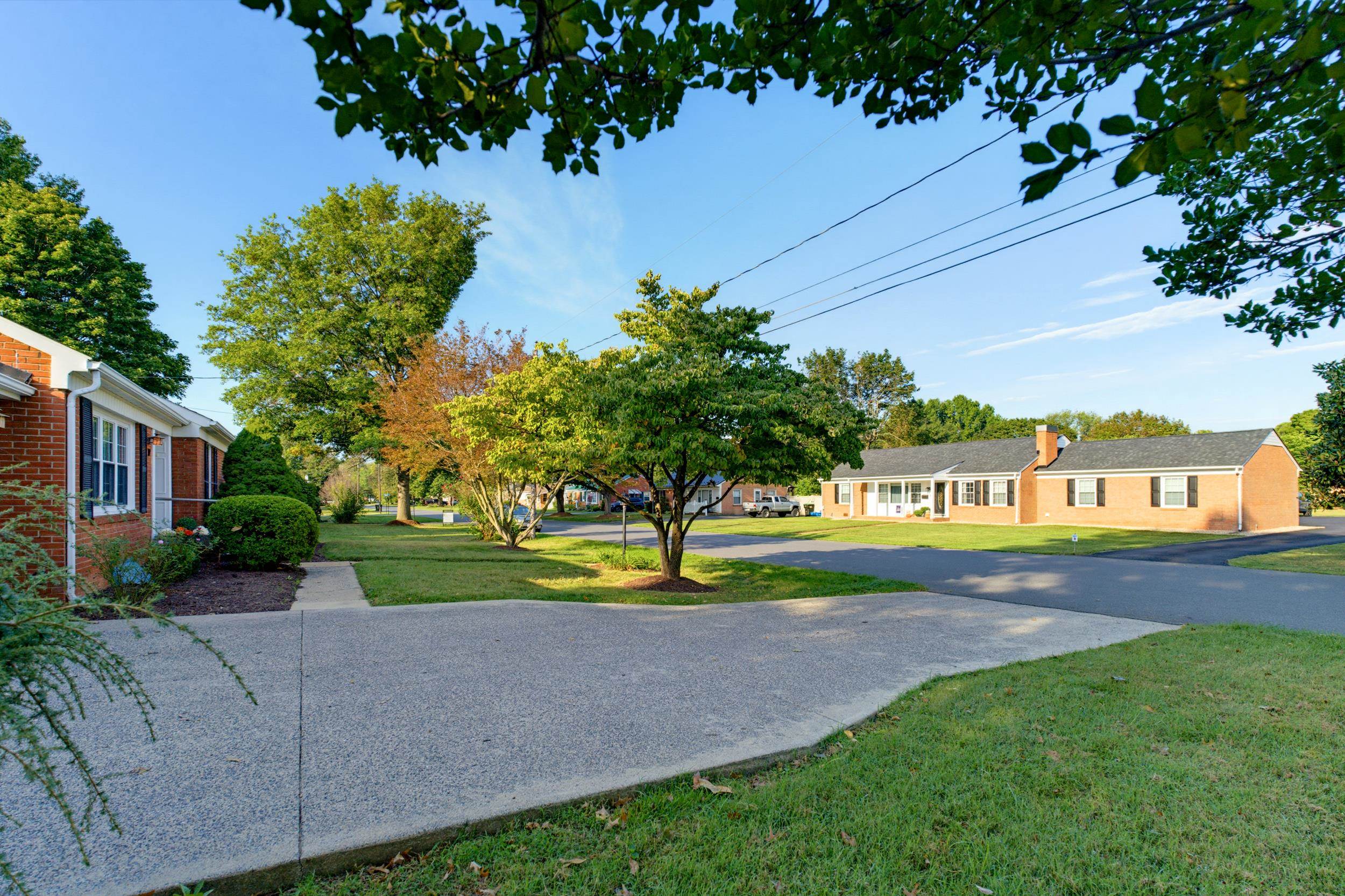 112 N WEST VIEW ST