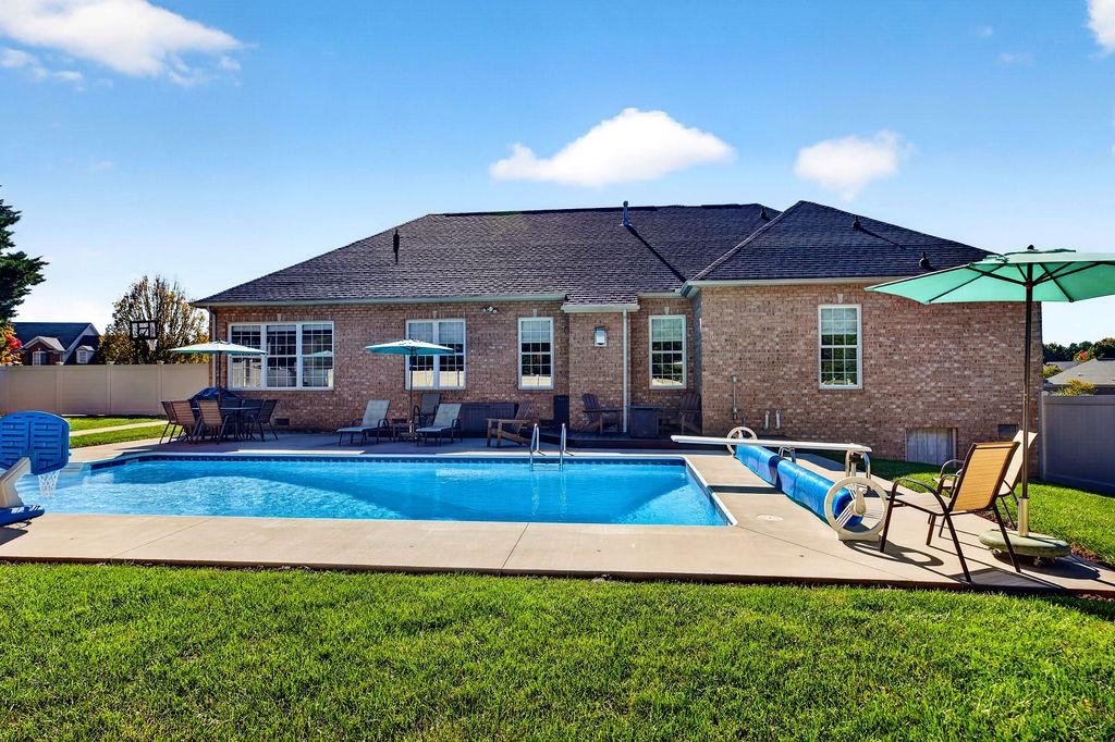 717 PELHAM DR
