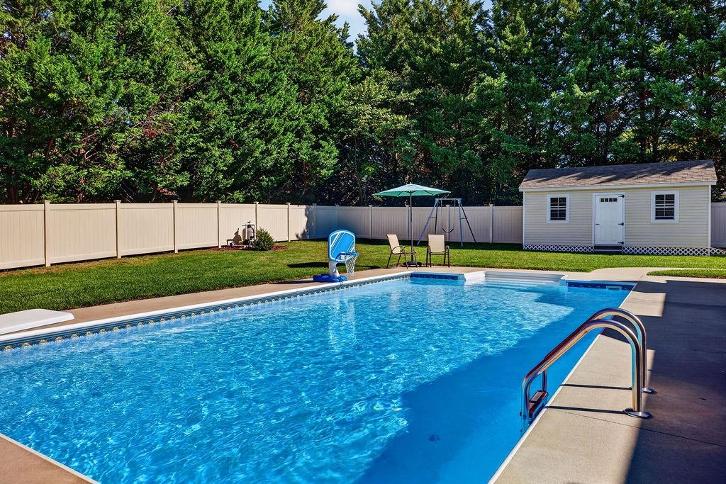717 PELHAM DR
