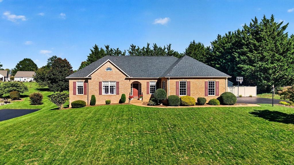 717 PELHAM DR