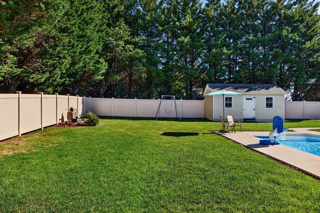 717 PELHAM DR