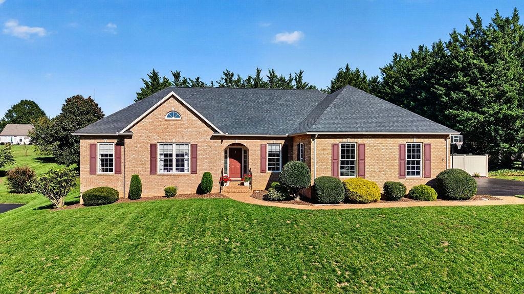 717 PELHAM DR