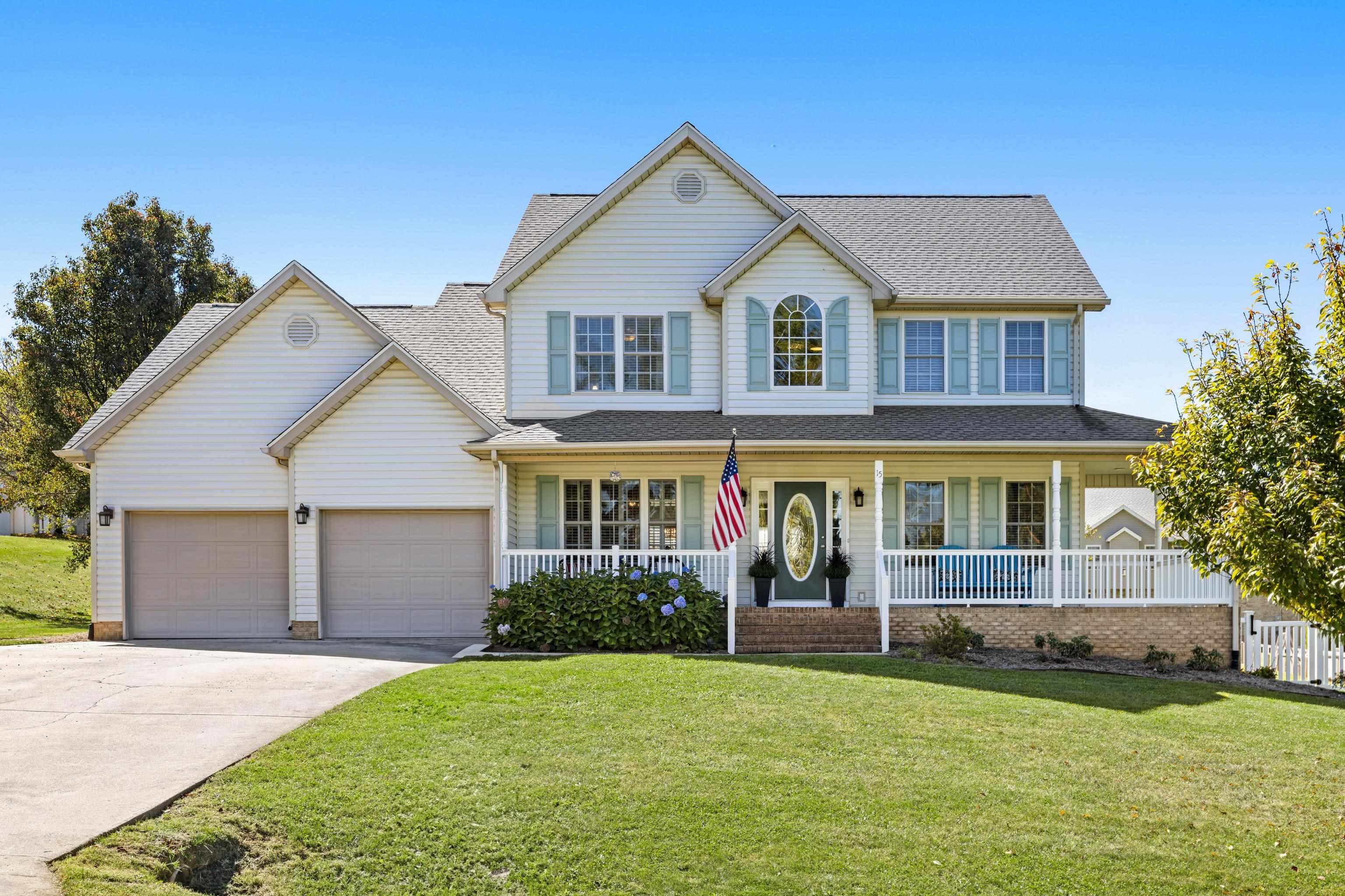 15 LILLIAN DR