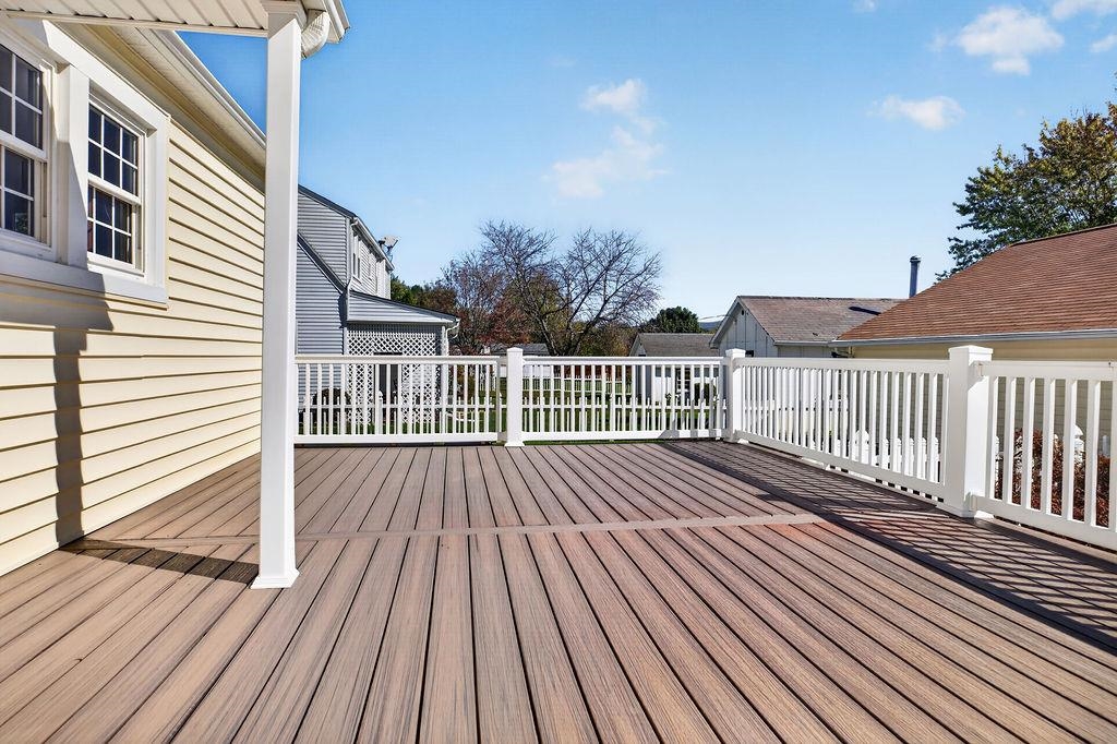 1516 LYNDHURST RD