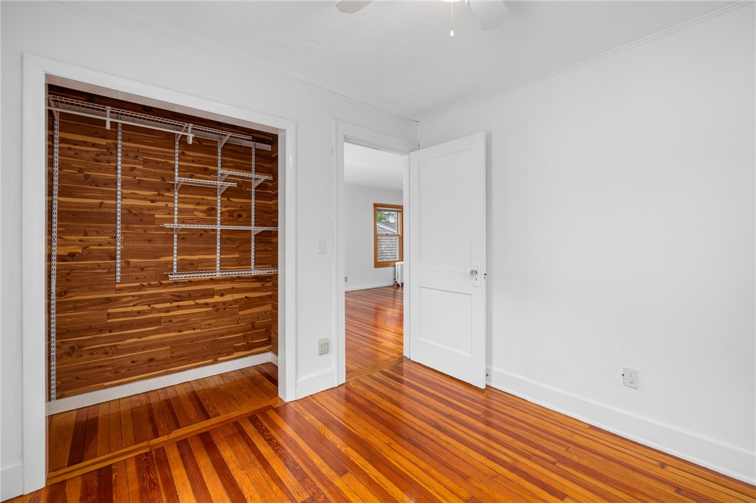 10 Curry Avenue