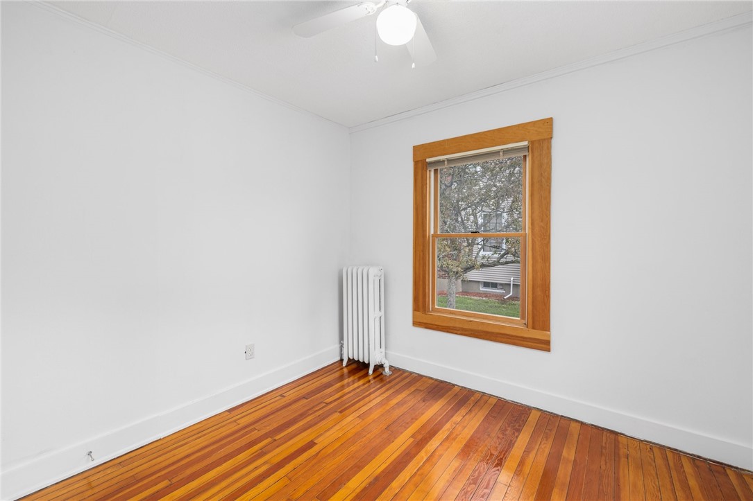 10 Curry Avenue