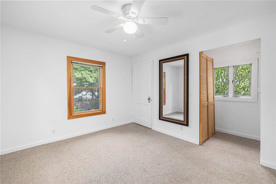 10 Curry Avenue