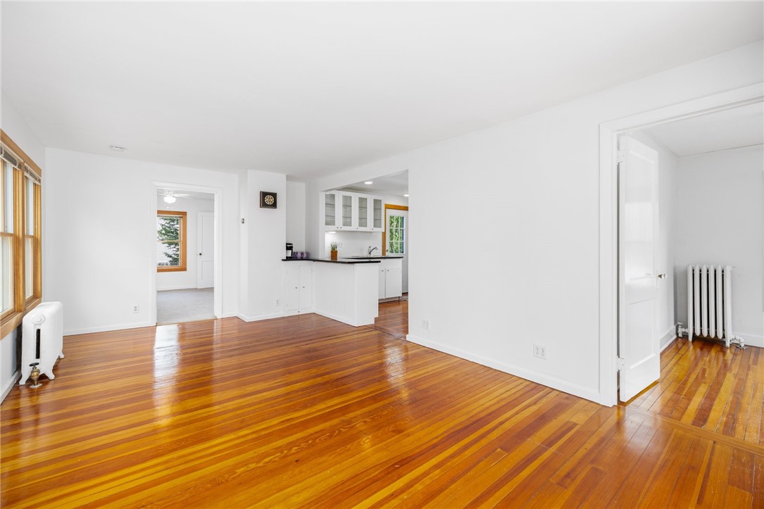 10 Curry Avenue