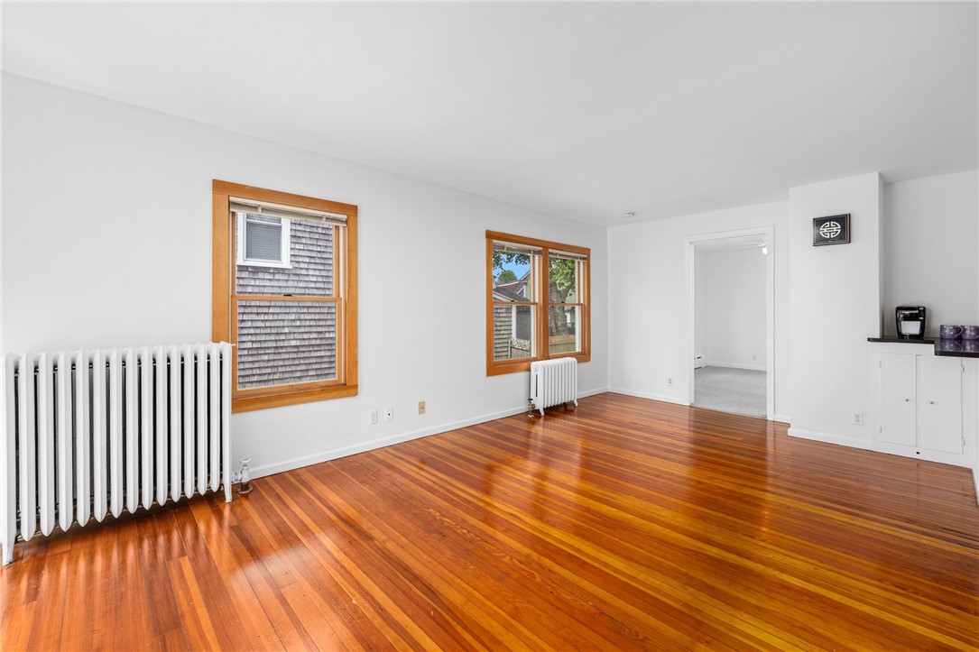 10 Curry Avenue