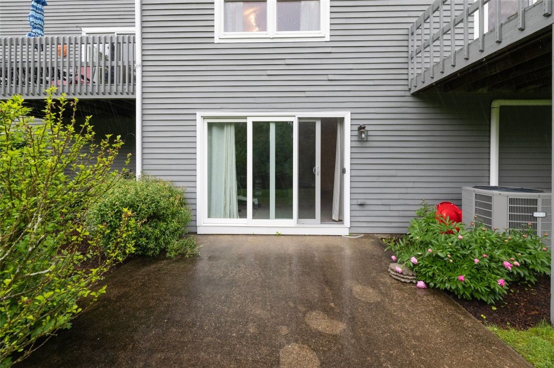 5390 Post Road 9