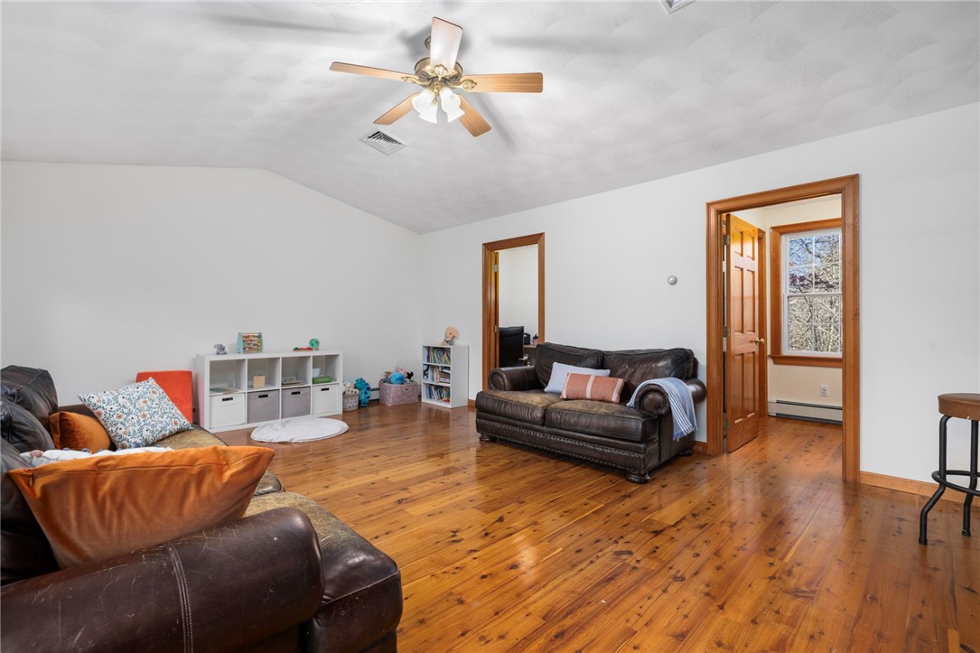 13 Foster Farm Drive