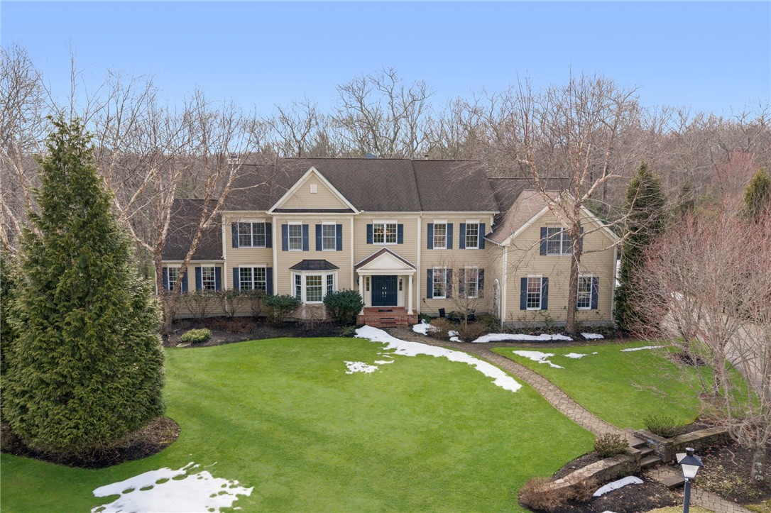 25 Hoyer Court
