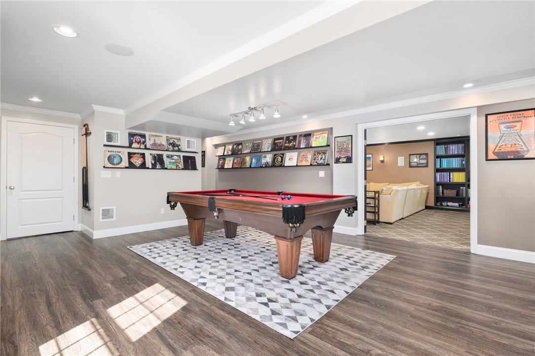25 Hoyer Court
