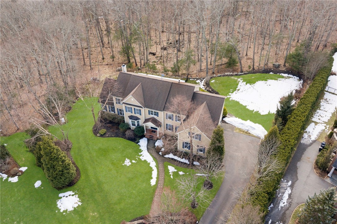 25 Hoyer Court