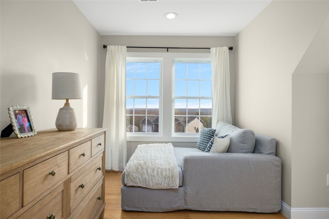 10 Jessica Lee Court