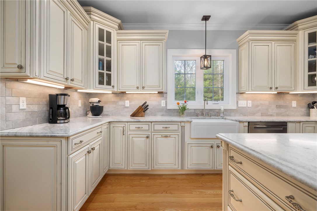 10 Jessica Lee Court