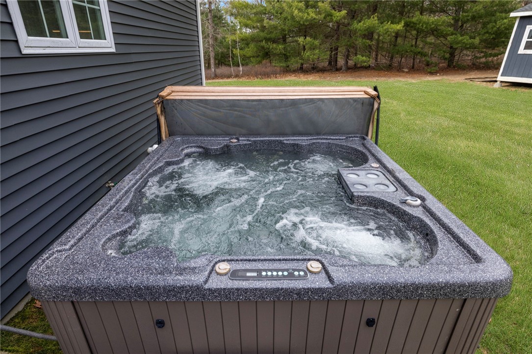 10 Jessica Lee Court