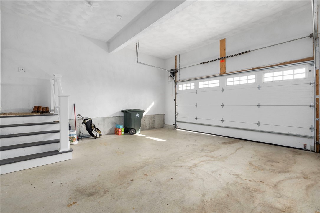 10 Jessica Lee Court