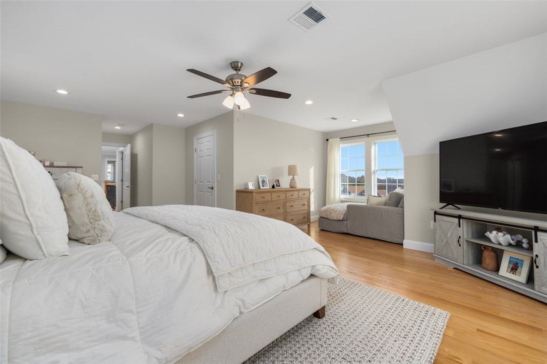 10 Jessica Lee Court