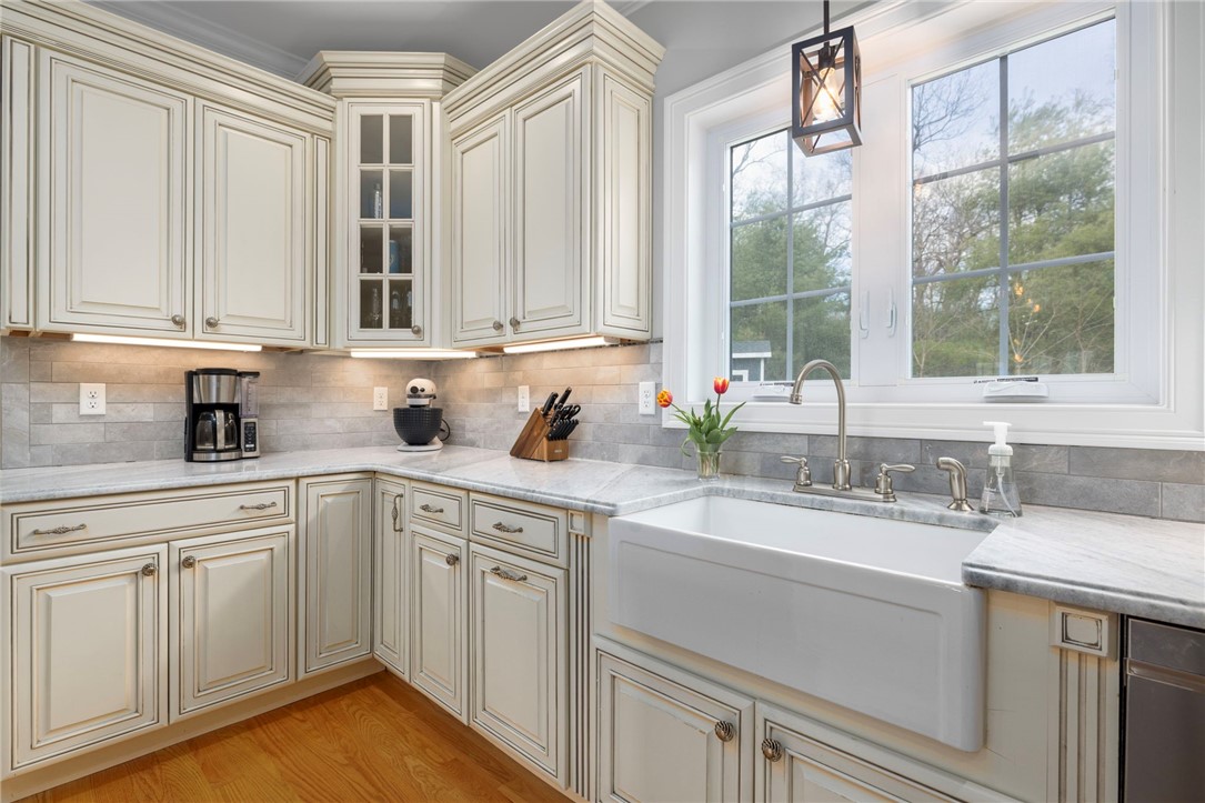 10 Jessica Lee Court