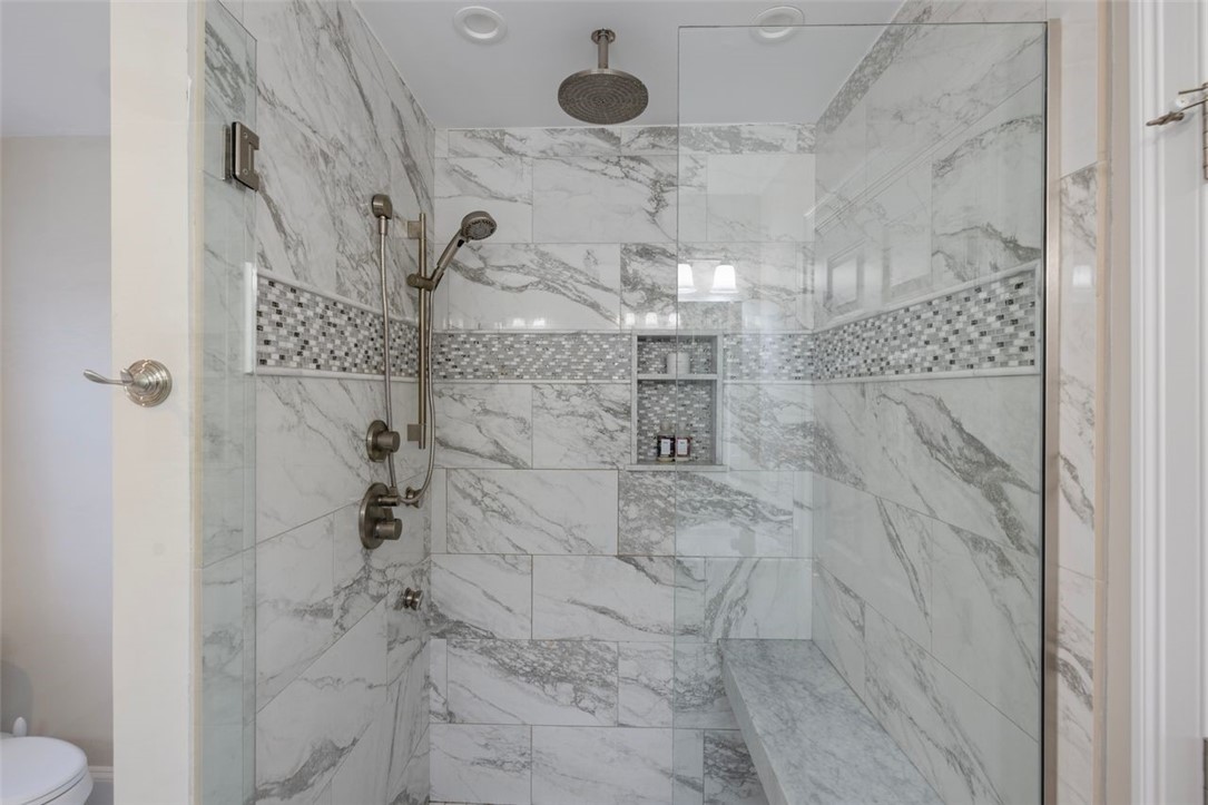 10 Jessica Lee Court