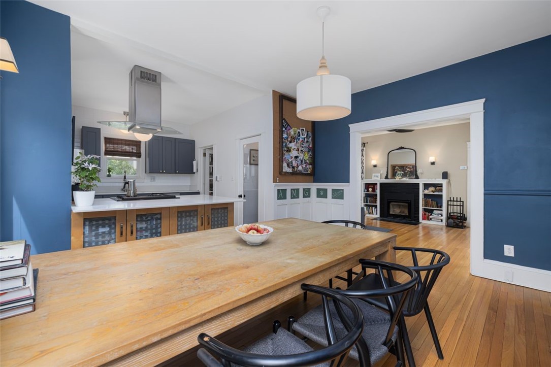 11 Glenwood Avenue